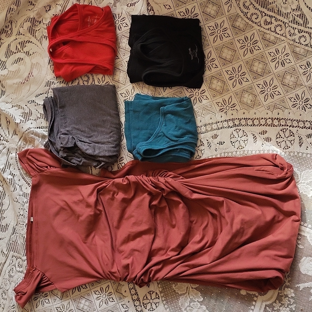 Maternity BUNDLE of Motherbee Dress and 4 Maternity Tank Tops Small